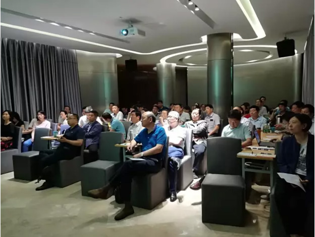 ���Ӱ�˼Σ������̬�ȡ�������������Ŀ�꡿˫��...