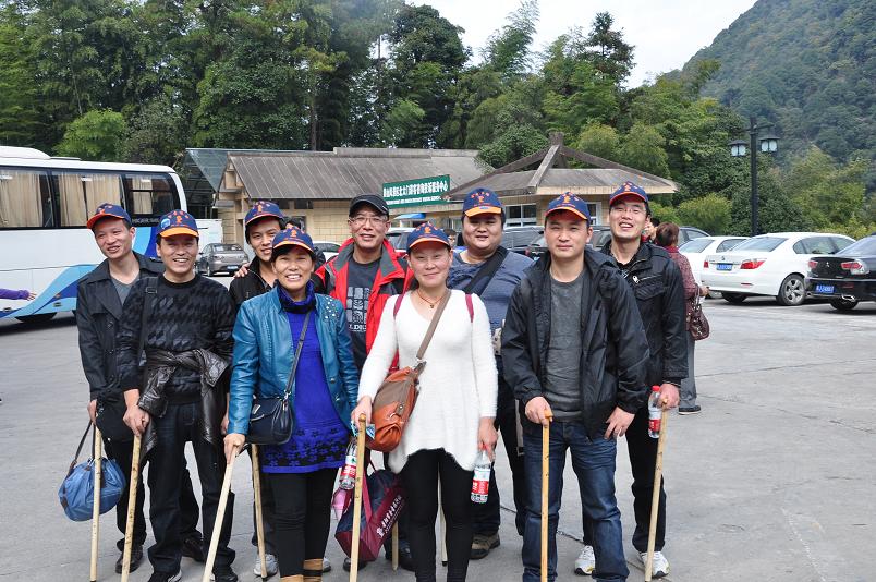 ˫���Ƚ������߸���ɽ����