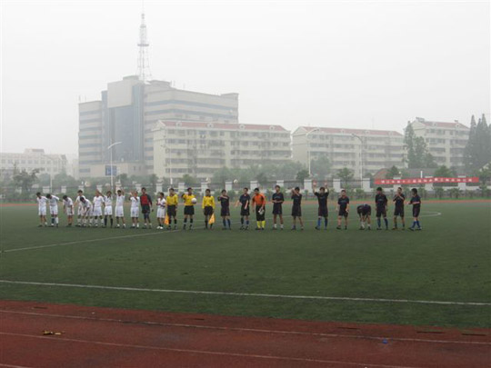 镇江双峰足球队夺得第十三届运动会职工部足球比赛冠军